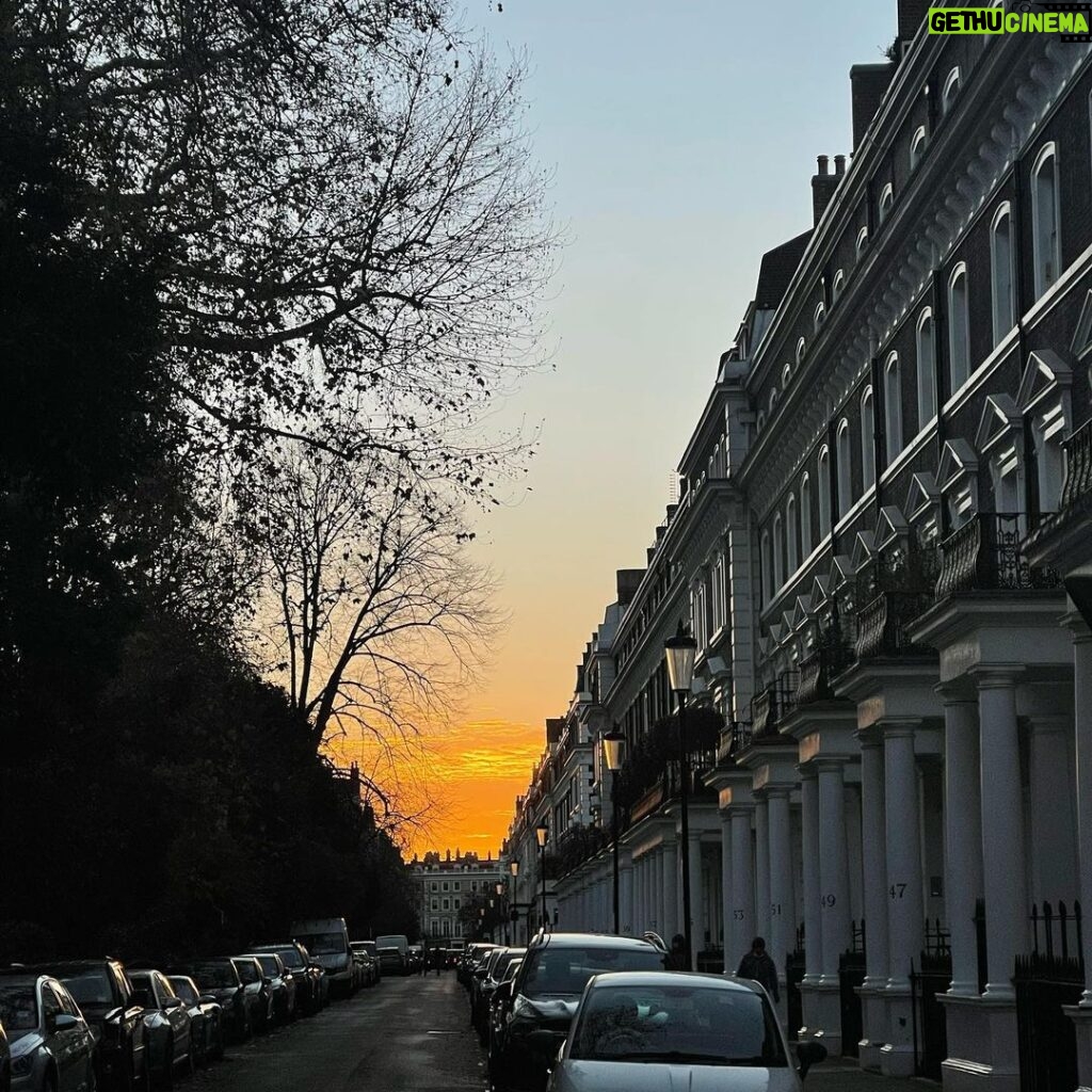 Sebastian Croft Instagram - The last few weeks have been dreamy 💕 London