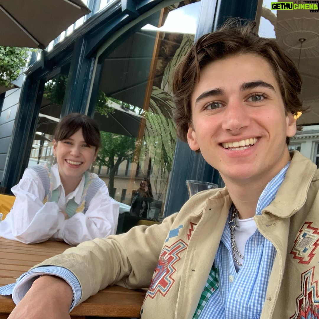 Sebastian Croft Instagram - And just like that, that’s a wrap 🎬 This job has been incredibly special for me, for so many reasons. It has not only challenged me as an actor, but also as a person. I’m so grateful to @aliceoseman for creating this world, and for trusting us all with bringing it to life. This is a powerful, heartwarming story told by a passionate and loving group of people, and I’m so excited for the world to see it. Special thank you to @dthackeray our intimacy coordinator for creating a safe space for us to comfortably tell uncomfortable stories. (I don’t have any photos with @cormachydecorrin out of costume but they’re pending 😎) #heartstopper ❤️🌈🍂