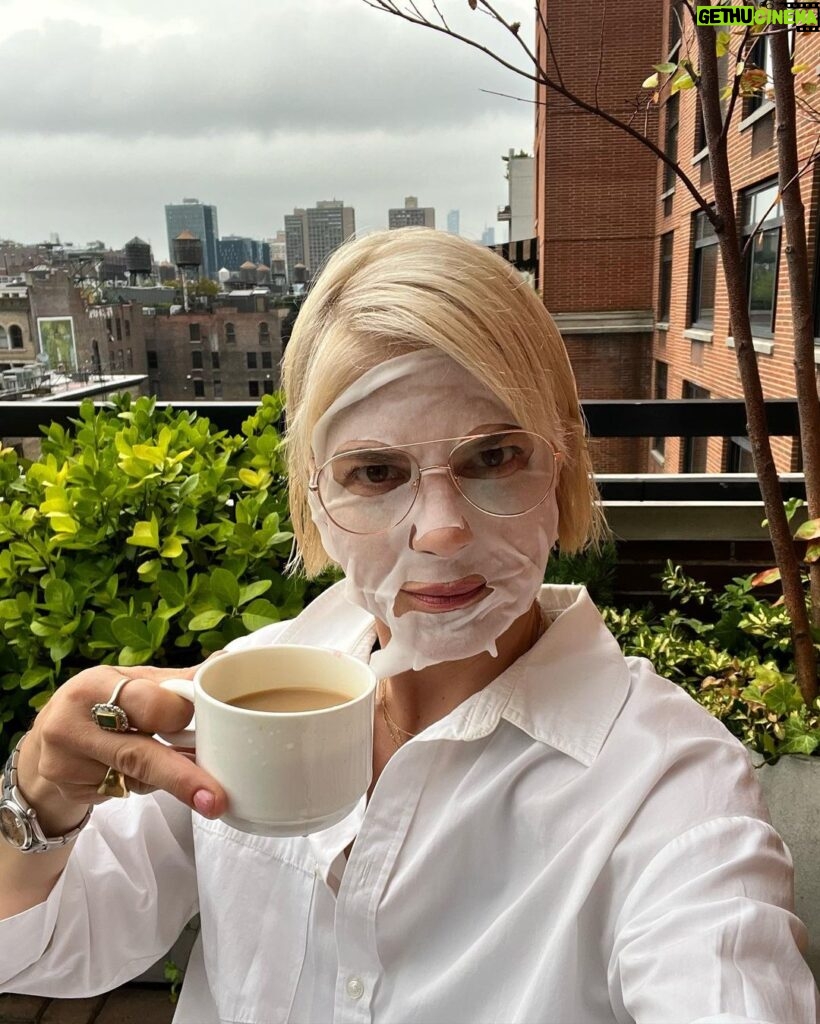 Selma Blair Instagram - NY. Tea. Terrace. Scout. Happy.