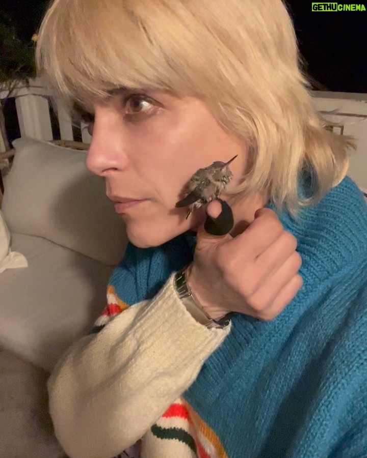 Selma Blair Instagram - My tiny wild friend. Must be a good sign.