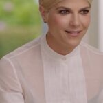 Selma Blair Instagram - It was an honor. Speaking with @kellycorrigan was a privilege and a pleasure to open up about what was in the past of a Mean Baby. In the hopes that lives are changed by connection, I am an open book, myself. Thank you to Kelly for making tough words come so easily. With love and appreciation. I wish you all support and understanding. 💛 Hear our conversation on Tell Me More with Kelly Corrigan on pbs.org/kelly!