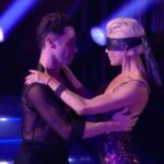 Selma Blair Instagram - For your eyes only, Mom 💜 @sashafarber1 @dancingwiththestars