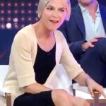 Selma Blair Instagram - @selmablair calls competing on @dancingwiththestars while battling multiple sclerosis “so powerful to me” ❤️ #selmablair #multiplesclerosis #ms #dwts #dancingwiththestars