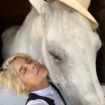Selma Blair Instagram - A blue ribbon day in a sun scorched august. ☀️ never mind that the class is called “rusty stirrup” 🤨, or that I am still on the kitchen floor with Scout recovering! I faltered yesterday. But forced myself out and on with the show. I won today. Yay. It felt good to keep trying.