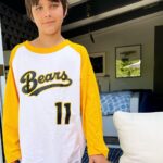 Selma Blair Instagram - 💛🌕🐻🎂🎈 The kid is ELEVEN And I love him the biggest love. Oceans. Happy birthday @kidarthursaint