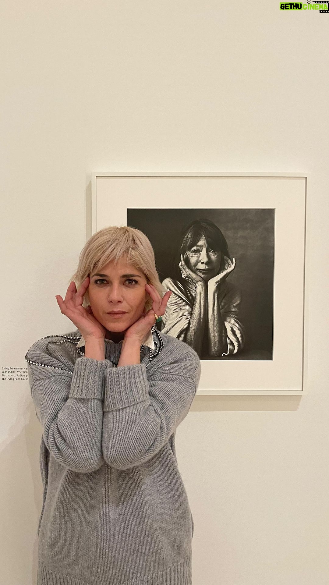 Selma Blair Instagram - Joan Didion is my muse. Every time I read her words they calm me. And I am inspired to see life through a different lens. Thank you @hammer_museum for the wonderful experience and thank you @alexkimkenealy for putting this lovely video together π. Video Description: Video of Selma at the Joan Didion exhibit at the Hammer Museum. Selma has short blonde hair and wears a grey sweater. The video features clips of Selma as well as the exhibit.