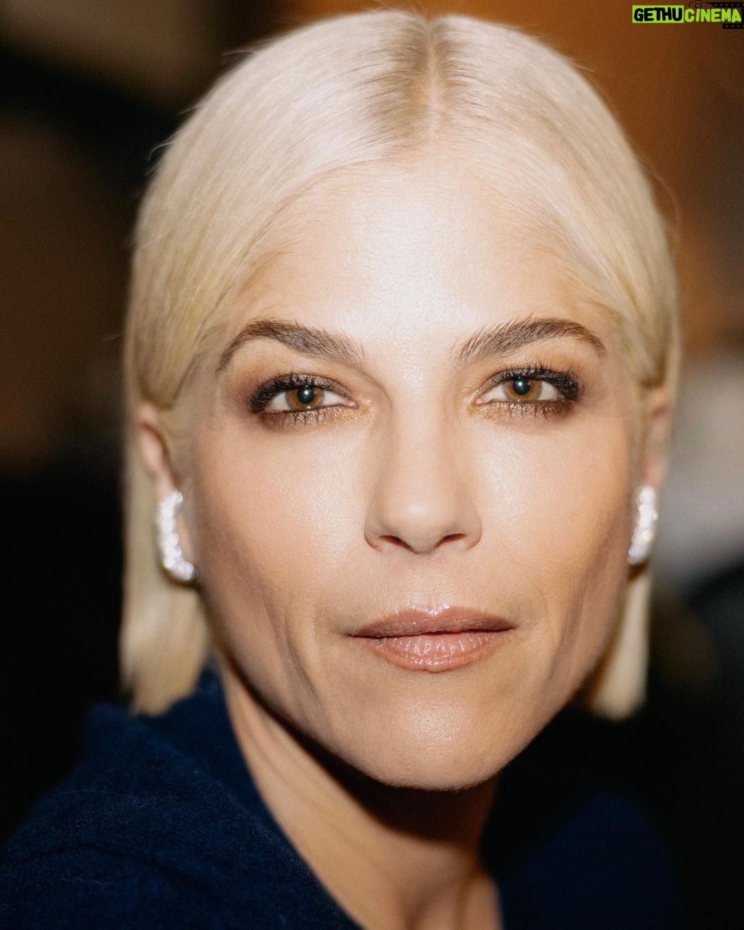 Selma Blair Instagram - Nobody dared to disrupt more than one of the great leaders of disability rights, the late Judith Heumann. She said, “We are the leaders of inclusiveness and community, of love, equity and justice.” It is my great honor to be a part of a community of women who are disrupting thoughts and systems every day, furthering the work of Judy and doing our best to honor and expand her legacy. @theheumannperspective @disability_visibility @maria_town @kr_liu @keely_cat_wells @thesineadburke @andraealavant Thank you @GlamourMag for a beautiful evening, and for the honor of being a member of the class of 2023 #WomenoftheYear 💛 Photos @ArtTavee Dress @ImIsaacMizrahi Stylist @KateYoung Hair @JacobRozenberg Makeup @LisaHoughton Nails @AkiNailsNYC Image Descriptions: 1) Selma a white woman with short blonde hair wears a navy floral dress and cardigan and uses a black cane. She is standing and facing the camera next to her dog Scout. 2) the back of Selma’s navy cardigan which displays the names Alice, Maria, Judy, KR, Keely, Sinead, Andraéa. 3) a black and white photo of Selma standing on her balcony, showing the back of her look 4) Selma is sitting and smiling at camera while fastening the buckle on her shoe. 5) Selma is sitting and fastening the buckle on her shoe. 6) a black and white photo of Selma looking in the bathroom mirror as she gets her hair done. 7) a portrait of Selma looking at camera. 8) Selma walking out of the bathroom as she looks back in the mirror. 9) white tile with black text reads, “I have come to think of disability as this supremely great and wise olive tree whose branches extend to find the light in each other, offering peace and hope and healing. Disability crosses all divides. It is my great honor to be a part of a community of women who are disrupting thoughts and systems every day, furthering the work of Judy Heumann and doing our best to honor and expand her legacy.” excerpts from my speech for Glamour Magazine Women of the Year.
