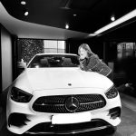 Seohyun Instagram – my brand new car🚗
이름 지어줄 사람?!