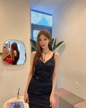 Seohyun Instagram - TMA🎤🖤💋