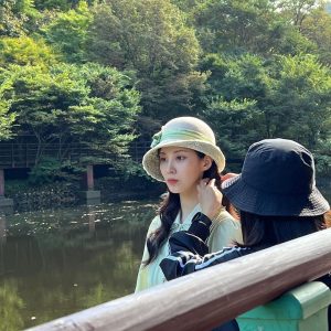 Seohyun Instagram - 이광일과 그저 그런 한 때
(소좌님 너무 미워하지마세..아니 미워하세..🤦🏻‍♀️) #도적_칼의소리 @netflixkr
