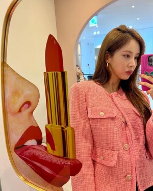 Seohyun Instagram - 🩷📸💋