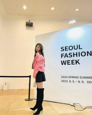Seohyun Instagram - 🩷📸💋