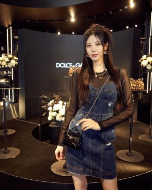 Seohyun Instagram - mi ha fatto piacere conoscerti
@dolcegabbana #dolcegabbana SS23collection