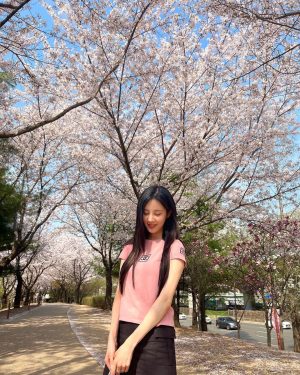 Seohyun Instagram - 몽땅 망하기 전🌸