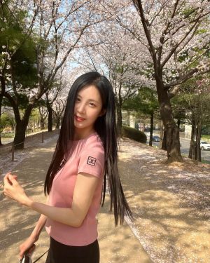 Seohyun Instagram - 몽땅 망하기 전🌸