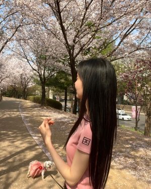 Seohyun Instagram - 몽땅 망하기 전🌸