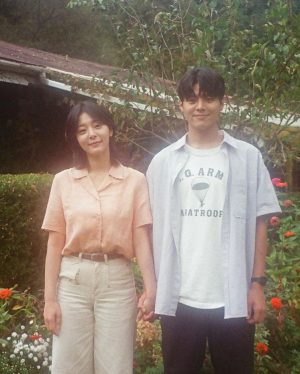 Seol In-a Instagram - 반짝일 수 있을때 힘껏 반짝이자
