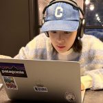 Seol In-a Instagram - 도파민디톡스가 필요 줄리야 발 쓸면서 걷지말어라