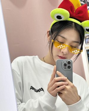 Seol In-a Instagram - Sketch