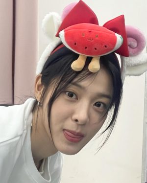 Seol In-a Instagram - Sketch