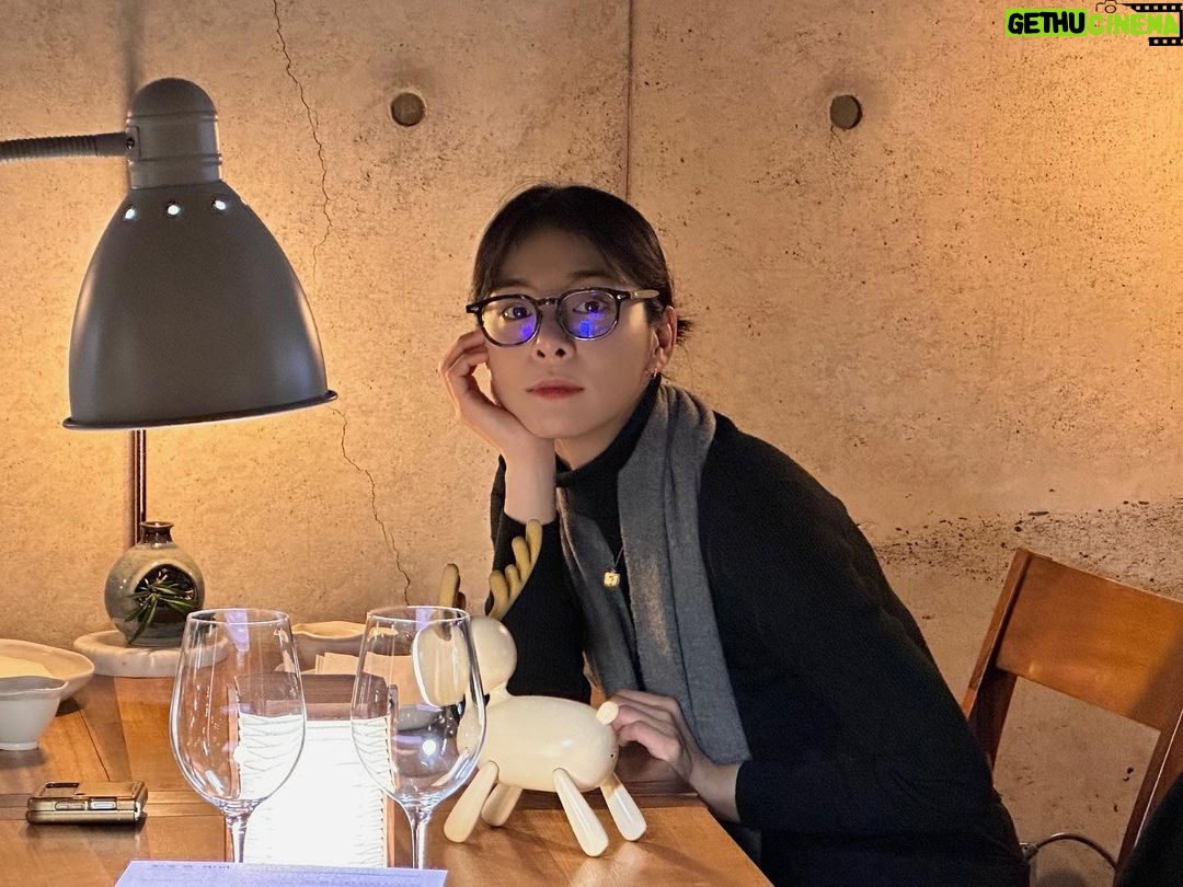 Seol In-a Instagram - The end of the year🍷🕶️