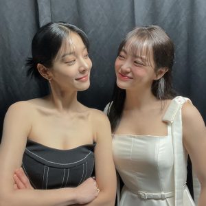 Seol In-a Instagram - 🖤🤍