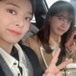 Seol In-a Instagram - 그동안 사내맞선을 사랑해주신 시청자 여러분, 그리고 팬분들 너무너무 감사합니다. 우리 드라마를 위해 애쓰신 사내맞선팀에게도 너무너무 감사합니다. 이렇게 또 배우라는 직업으로써 누군가의 마음을 움직일 수 있었다는 것에 큰 뿌뜻함 안고 갑니다. 그 누구 하나 모난 사람없이 행복하고 따뜻했던 촬영현장을 모두가 알아줬음에 역시나 감사합니다. 저도 아쉬운데 사내맞선이라는 작품을 맘으로 함께 나눈 여러분들은 얼마나 더 아쉬울까요! 그치만 저희 드라마는 여러분들 속에 계속 흐르리라 믿습니다. 언제나 작품 할때 마다, 드라마 식구들과 땀과 열정 나누며 작업 할때 마다 많은 걸 배워가는 건 변함이 없네요. 그래서 이 직업을 사랑합니다❤️ 앞으로 더 좋은 모습으로 보답할게요 함께 해준 모든 분들 사랑합니다. 건강하세요🙏🏻 (왜 사진이 10장 밖에 안올라가는거야) #사내맞선 @sbsdrama.official @netflixkr
