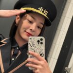 Seol In-a Instagram - 하리야 환승 달려 내일 2화도 달려 (케이스 정보는.. 투명케이스에 제 싸인과 낙서, 우리 헤메스매 각자 싸인 받은거에요)