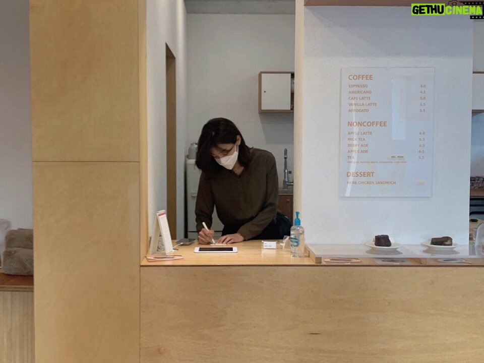 Seol In-a Instagram - 어서오세오 하는 일은 어지르기입니다만..