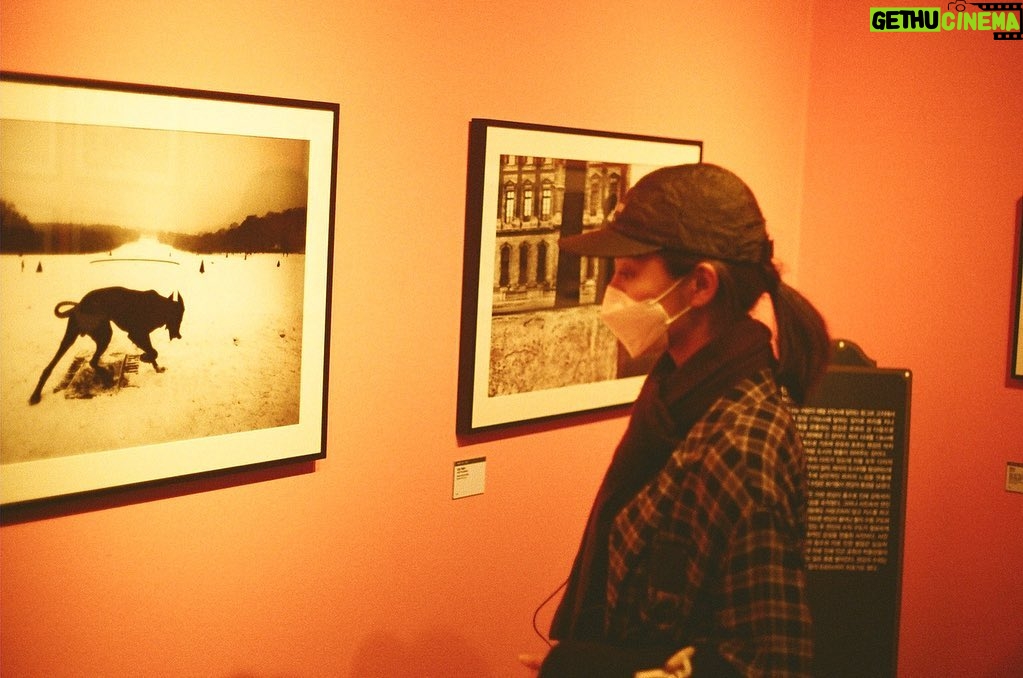 Seol In-a Instagram - Magnum in Paris x AE-1