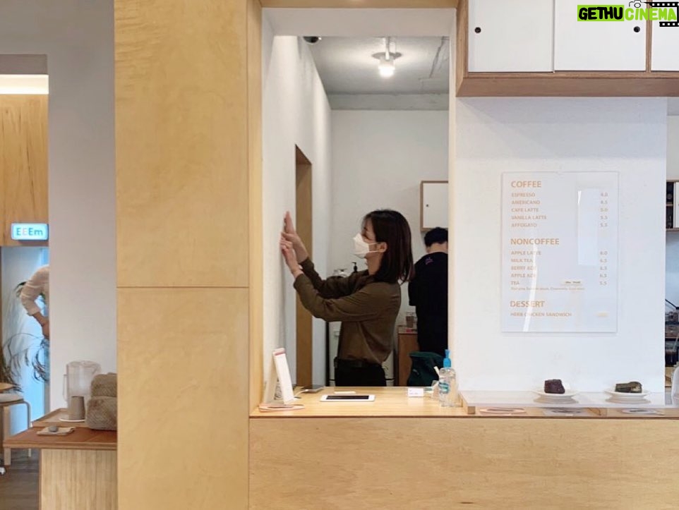 Seol In-a Instagram - 어서오세오 하는 일은 어지르기입니다만..