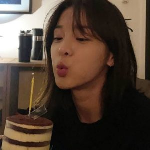 Seol In-a Instagram - 모르겠고! 더 열심히 살아야지🫡