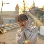 Seol In-a Instagram - 날이 좋은 날 다들 청아를 담아주겠다며. Photo by 촬영팀+지훈형+내사랑스런청아팀