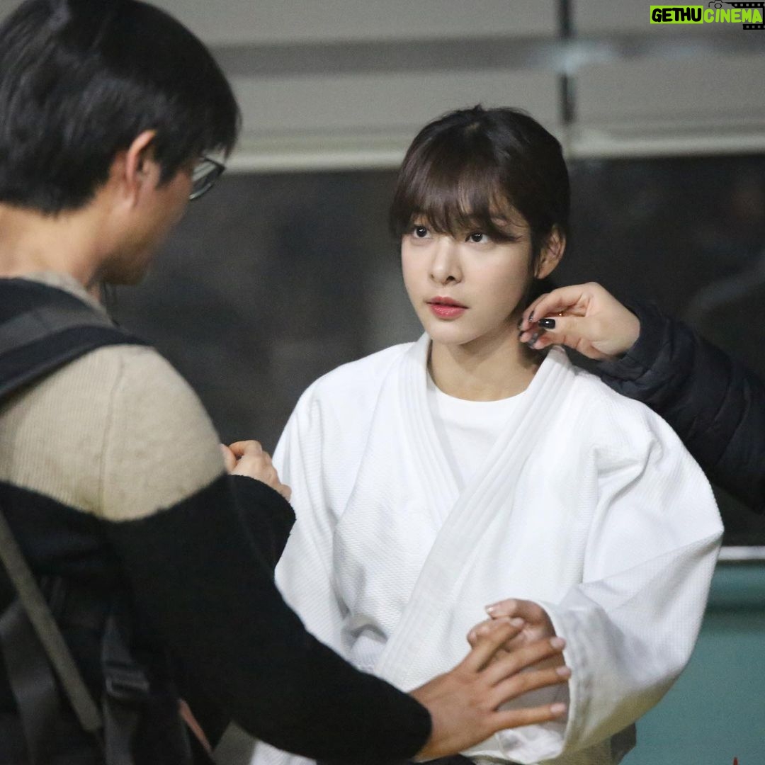 Seol In-a Instagram - 청아 덕분에 수많은 경험을 해보고 옷도 입어보고