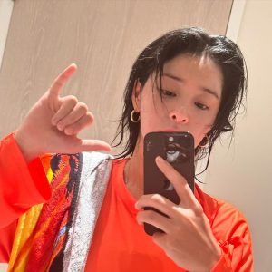 Seol In-a Instagram - 모르겠고! 더 열심히 살아야지🫡