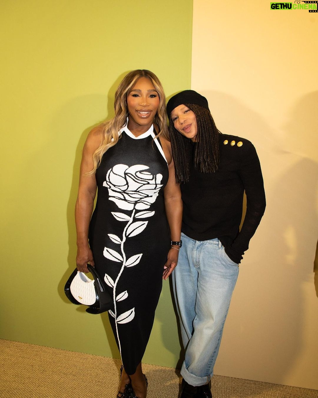 Serena Williams Instagram - A night to remember with @balmain @olivier_rousteing #PFW 🌹🌹 #BALMAINFW24