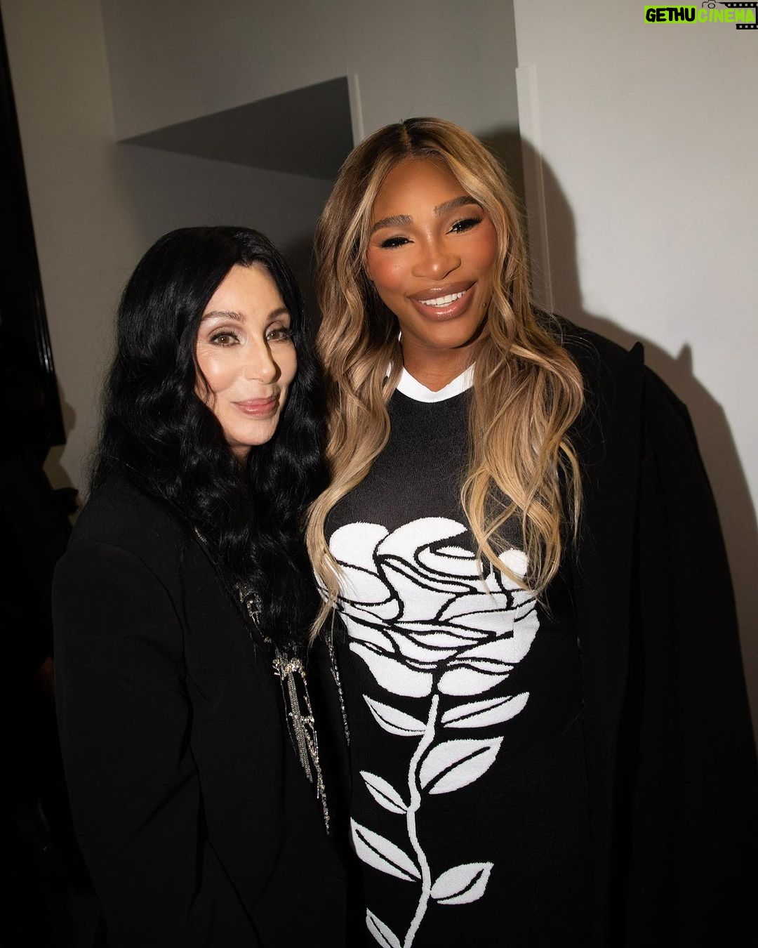 Serena Williams Instagram - A night to remember with @balmain @olivier_rousteing #PFW 🌹🌹 #BALMAINFW24