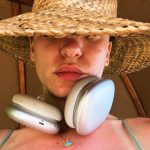 Serenay Sarıkaya Instagram - Life saving kit: 👉🏼☀️ 👉🏼🌊 👉🏼🎶 👉🏼Self-love ♥️