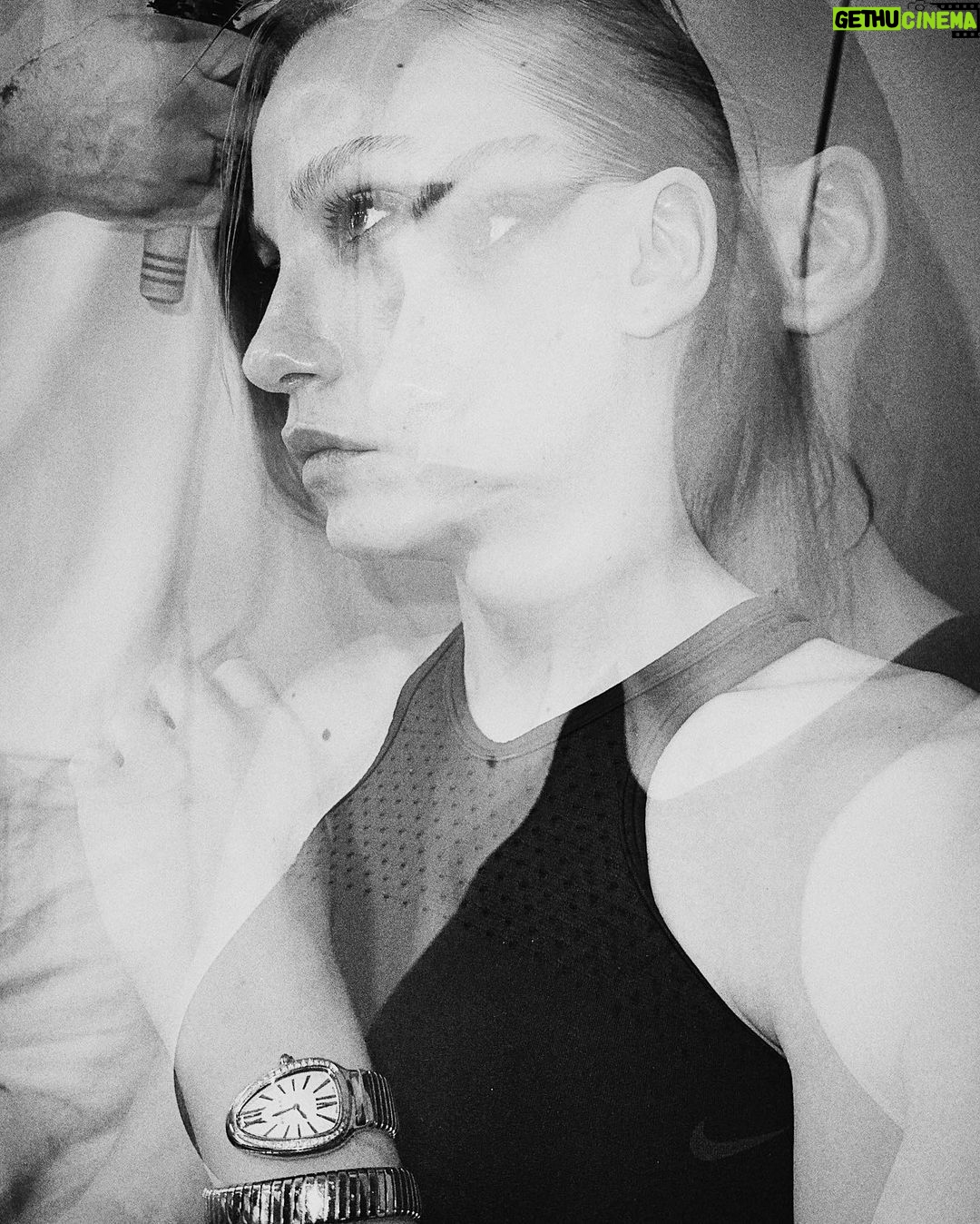 Serenay Sarıkaya Instagram - Yine ben, yine ben, yine bennnn!!!😁