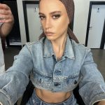 Serenay Sarıkaya Instagram - Derdo club başkanı🦀