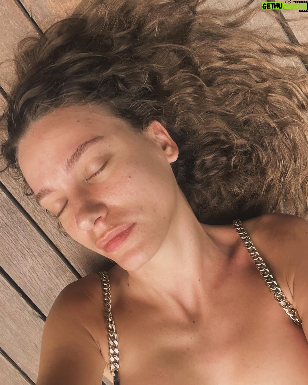 Serenay Sarıkaya Instagram - #moment ☀️
