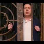 Sergey Burunov Instagram - С 27 сентября я переименовываюсь в Сержа Бурунова. И открываю двери #фортбоярд . Дада, я - хозяин Форта каждый понедельник в 20.00 на канале @tv_ctc Мы с легендарными обитателями Паспарту, Пасмюраем, старцем Фура и великолепной мадмуазель Маник проведем испытания за золото сокровищницы замечательным гостям. Это были очень непростые, но запоминающиеся съемки. Приключение, которое я никогда не забуду. Спасибо @vmurugov за эти воспоминания. Я приглашаю всех подписчиков болеть за команды! Особенно важно и круто, что выигранное золото (в денежном эквиваленте) команды-победители, а такие конечно были, перечисляют в благотворительные фонды. Один раз получилось помочь фонду, с которым сотрудничаю я. @fond_nenaprasno