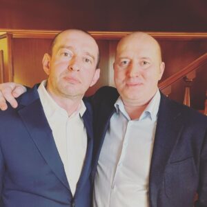 Sergey Burunov Instagram - Вся лента в линейках, портфелях и бантах. Поздравляю вас, ученики и студенты. 
Недавно для одного,пока секретного проекта,с фондом Константина Хабенского меня попросили вспомнить школьные истории. Я стал перебирать эти 10 славных лет в памяти. И оказалось, что был я вполне приличным учеником. Даже слишком. А у вас были какие-то вот прям совсем запоминающиеся истории? Расскажите. 
На фото мы с Константин Юрьевичем желаем всем школьникам и студентам отличного учебного года. 
Подпишитесь на аккаунт фонда. и не пропустите информацию про «пока секретный проект». 
@khabensky_fund