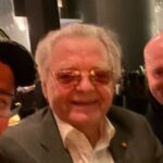 Sergey Burunov Instagram - Эти выходные я провел на двух прекрасных праздниках - днях рождениях. Не грех и еще раз поздравить именинников. Друг мой, Сережа Светлаков @ssvetlakov устроил русское застольное гуляние. Поздравляю тебя еще раз. А у Эмина Агаларова был шикарный, полный музыки вечер. @eminofficial не нашел общей фотографии. Но все равно, еще раз: с днем рождения. вот мы с замечательными твоими гостями провели время. @garikkharlamov @nvrastorguev и великий Юрий Антонов.