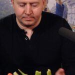 Sergey Burunov Instagram - Вот такой забавный #asmr ролик мы нахрустели. А новые приключения кроликов ждут вас в кино с 13 мая. @marinakravets @natan_official @mvitorgan @sonypicturesru