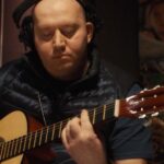 Sergey Burunov Instagram - «Родные» получились очень музыкальным фильмом. Когда Игорь Матвиенко принес песню, ради исполнения которой мой герой и едет на Грушинский фестиваль, я прослезился. Игорь Игоревич сам руководил записью и даже хвалил меня, что от такого корифея музыкальной индустрии невероятно лестно. А сейчас мы записали дует с лидером группы «Любэ» Николаем Расторгуевым. Пусть эта песня станет подарком всем зрителям ко Дню защитника Отечества! Автор музыки И.И. Матвиенко Авторы текста М.В. Андреев, И.И. Матвиенко Режиссёр-постановщик музыкального видео – Жора Крыжовников @verybestday Оператор-постановщик – Дарья Графова. Песня вошла в официальный саундтрек картины. #Родные ждут вас в кино! @nvrastorguev @sergeyburunovofficial @pegovairina @monetochkaliska @sam_treskunov @nickitapavlenko @katerina_bekker @hype.film @sonypicturesru