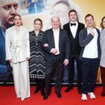 Sergey Burunov Instagram - Поздравляю себя и всех создателей фильма #параизбудущего с премьерой. Тонкого, чувствующего режиссера Алексея Нужного @nuzhny, мою любовь, мое сердце - великую Марию Аронову. Желаю молодым артистам, Денису Парамонову @para.denis и Дарье Коныжевой @konyzhevadasha доброго пути. Спасибо всем причастным: оператору Юрию Коробейникову @yury_korobeynikov художнику по костюмама Виктории Ефимовой-Шестаковской @victoriaefimovashestakovskaya , всем продюсерам, каналу Россия, студии ТриТэ и компании ЦПШ. Я конечно жду ваших отзывов о фильме. Делитесь в сторис. Я стараюсь смотреть. Может быть конкурс какой-нибудь проведем. Пока не придумал. Каро 11 Октябрь