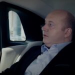 Sergey Burunov Instagram - Клип по ссылке в шапке! С Олей @seryabkina мы познакомились совсем недавно. На дне рождения Жоры Крыжовникова, режиссера, у которого Оля дебютировала в кино. Кстати, я Оле советую продолжать карьеру актрисы. Режиссеры! Обратите внимание. 🎥🎥 Так вот, о чем я. Мы могли дружить, считай, всю жизнь. Оказалось, что мы с ней практически соседи, выросли в одном районе - Орехово-Борисово. Могли ходить одними дорожками, а не встретились. А то бы…. Ох, Оля, Оля! Это и натолкнуло нас на идею клипа «Дядя Гена». Мой герой, успешный вроде человек, но одинокий, везде ищет свою мечту - Олю. Спасибо команде @zvezdikova И отдельный привет Кате Арну @ekaterina_arnu . С тобой сниматься было 🔥