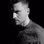 Sergey Lazarev Instagram - Сегодня 6 лет потрясающе красивому клипу на нашу совместную песню с Димой Биланом @bilanofficial «Прости меня». Эта песня и видео работа - вне времени и жанров. Это очень взрослый и философский клип. Очень люблю это видео🖤 если вы еще не видели, обязательно посмотрите! #простименя #лазарев #билан #сергейлазарев #димабилан Наверное, стоит уточнить, на всякий случай 🤦🏻‍♂️, что песню мы поем не друг другу, а то время такое-вдруг опять кто-то что-то увидит и услышит не то, что заложено в песне и клипе… 🤷🏻‍♂️