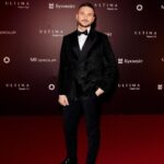 Sergey Lazarev Instagram - Красивый вечер в красивой компании… Рождественский ужин ! Спасибо @vikulin_d за приглашение! @bookmate_ru @ultima.yandex @mrgroup_rus #сергейлазарев #лазарев #рождество #ужин